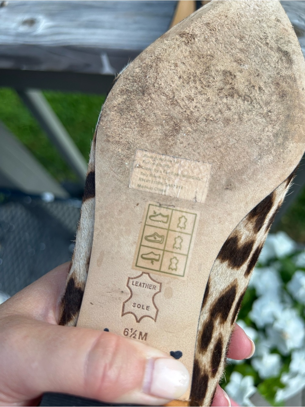 Tory Burch Leopard-Print Pointed Flats with Gold Logo Accent 6.5 Leather - Picture 7 of 9